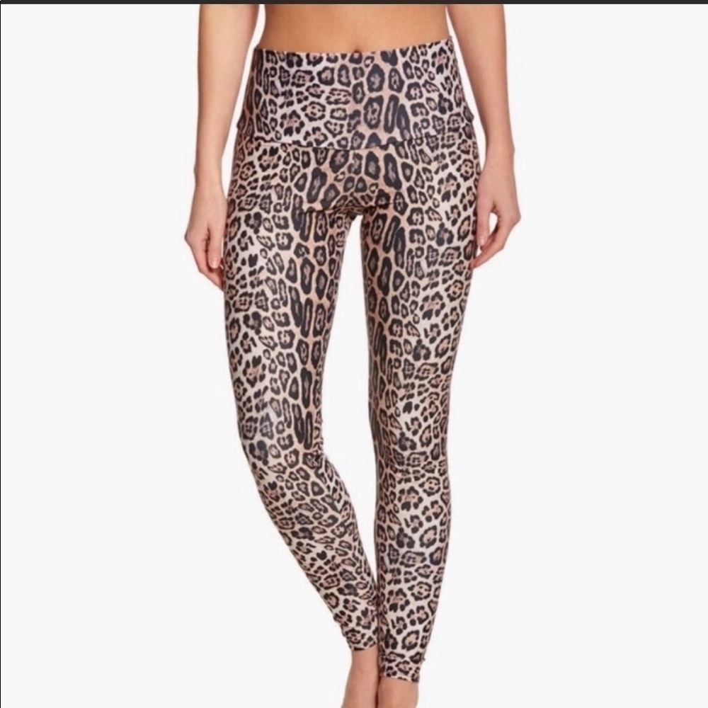 Onzie high rise leopard print leggings XL
